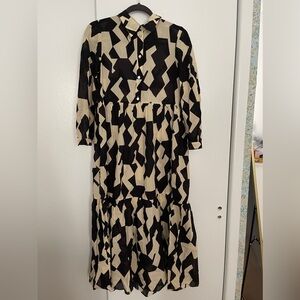 Long sleeve black and white zara dress